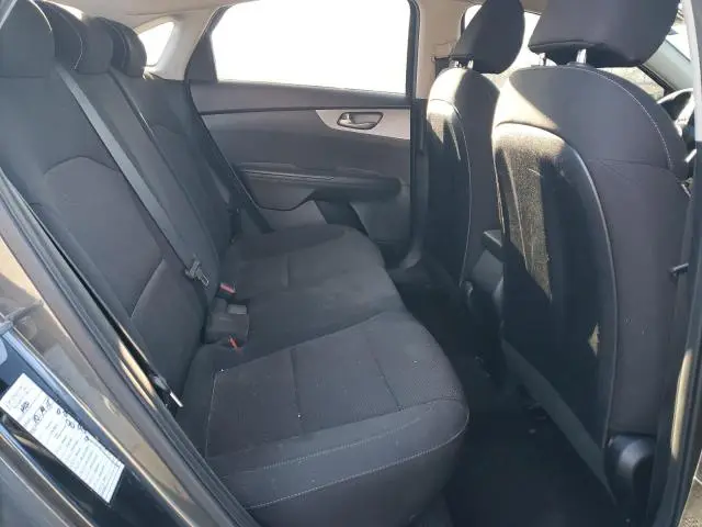 2019 KIA FORTE FE  
