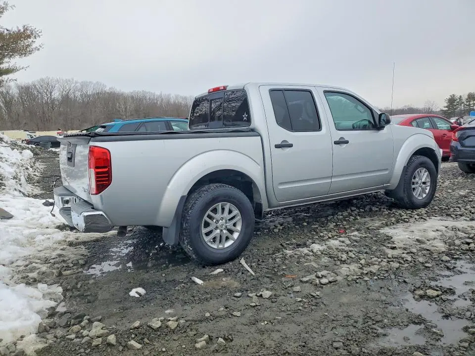 2017 NISSAN FRONTIER SV  