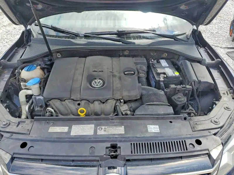 2014 VOLKSWAGEN PASSAT S  