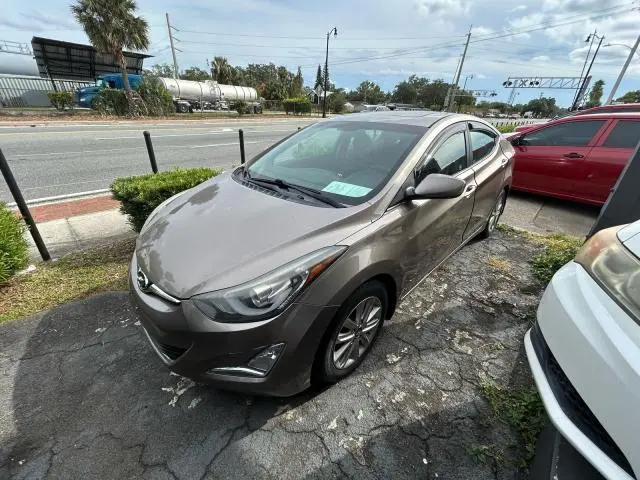 2015 HYUNDAI ELANTRA SE  