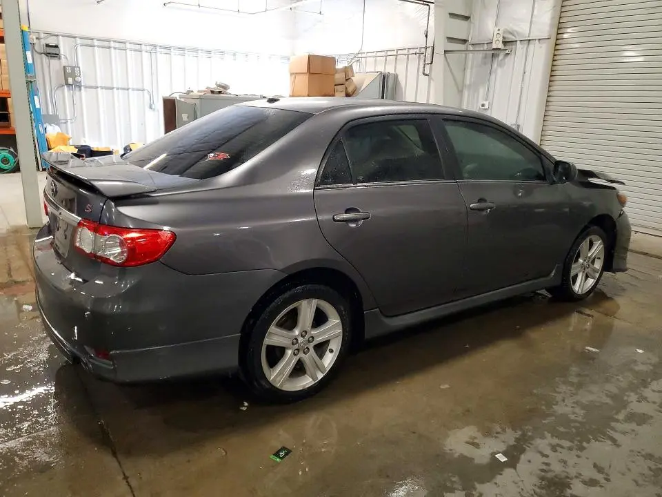 2013 TOYOTA COROLLA BASE  