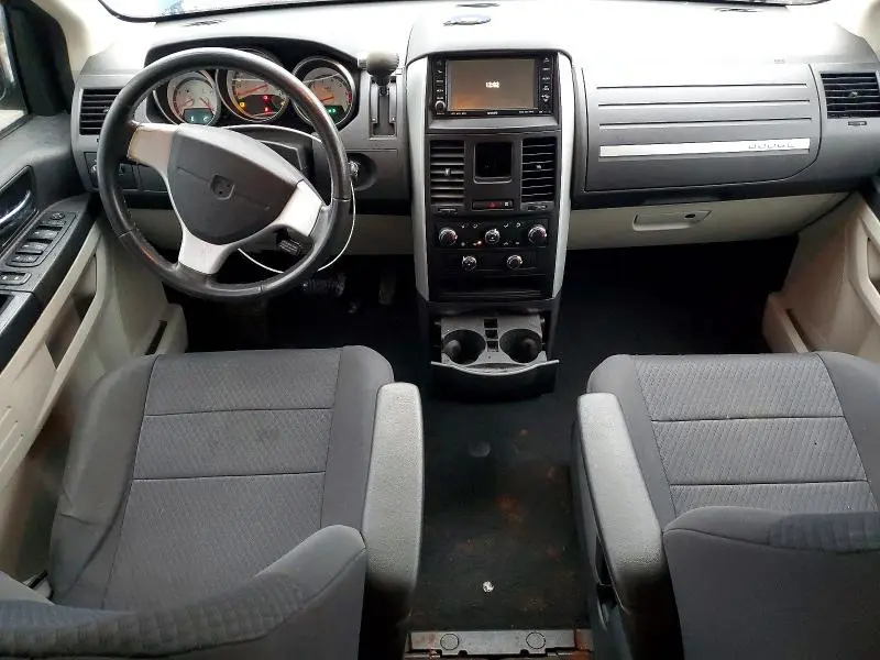 2010 DODGE GRAND CARAVAN SE  