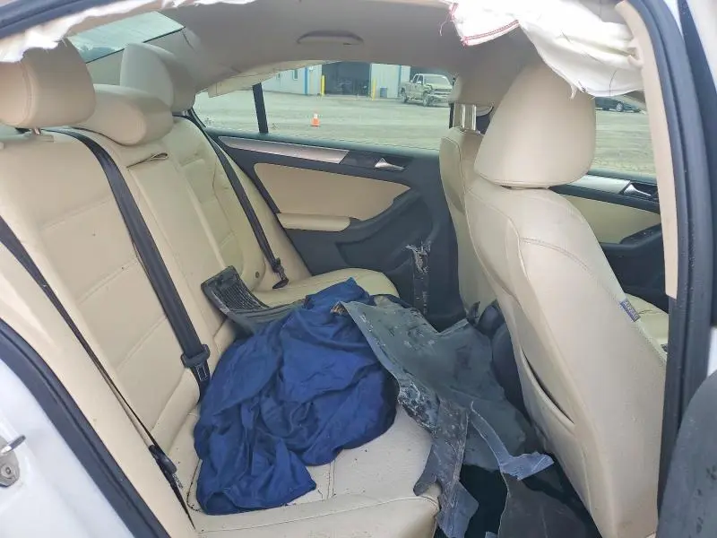 2017 VOLKSWAGEN JETTA SE  