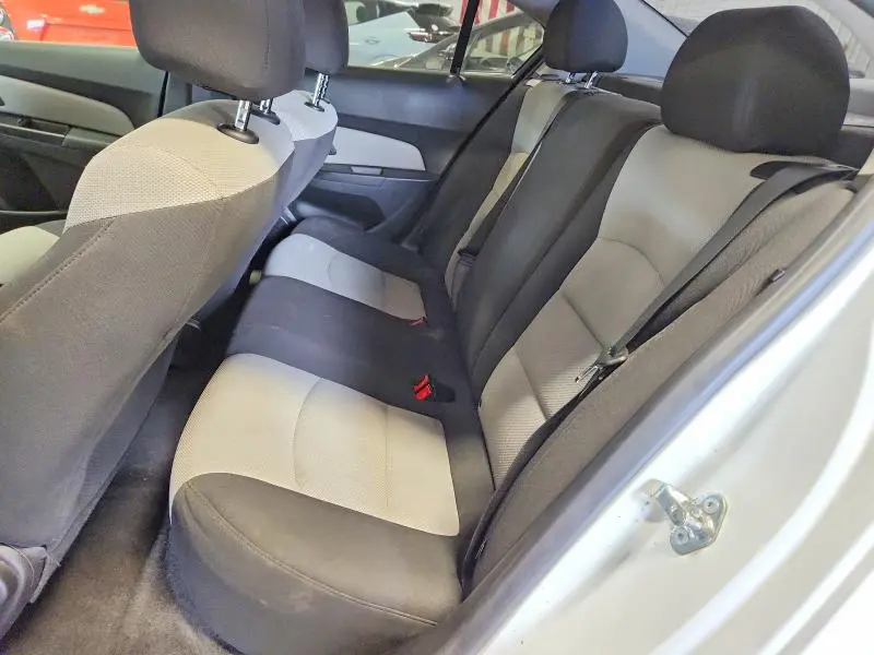 2015 CHEVROLET CRUZE LS  