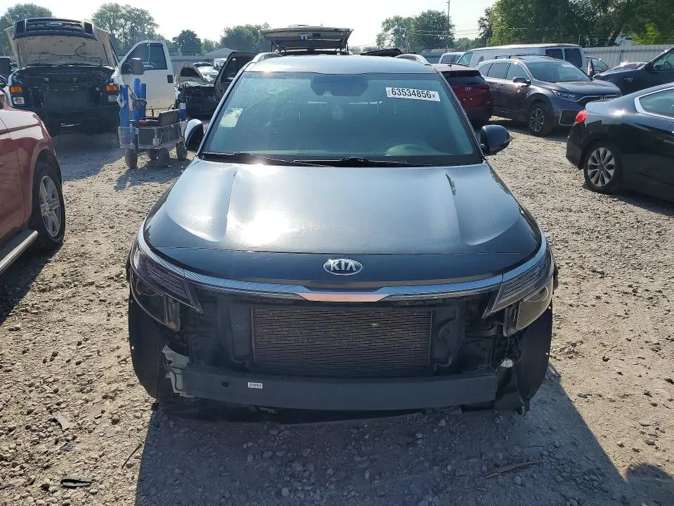 2021 KIA SELTOS S  