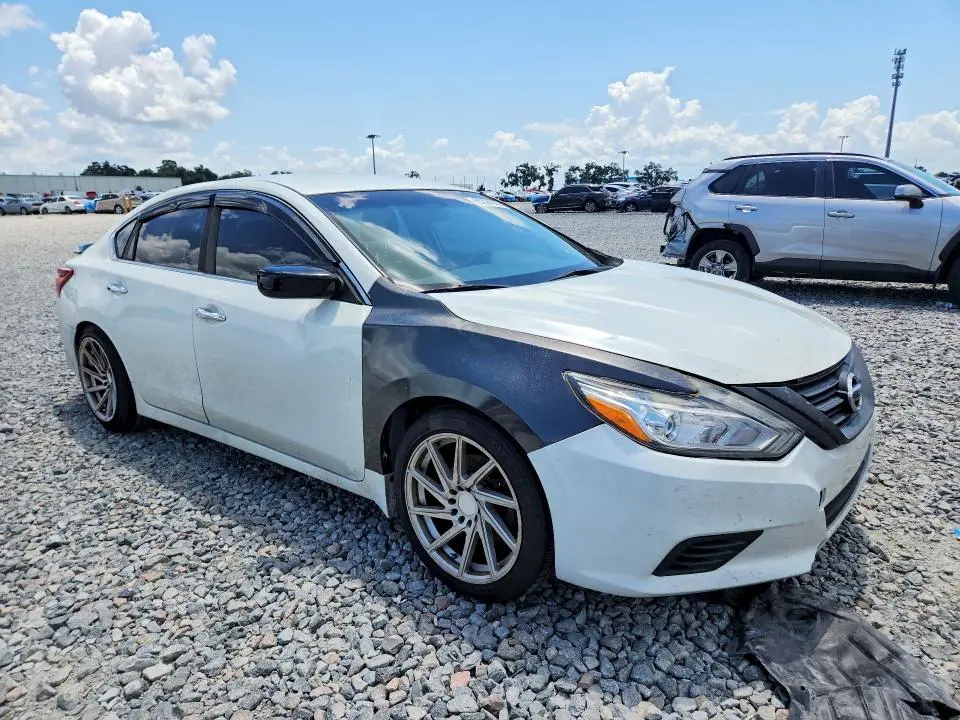 2017 NISSAN ALTIMA 2.5 SR  