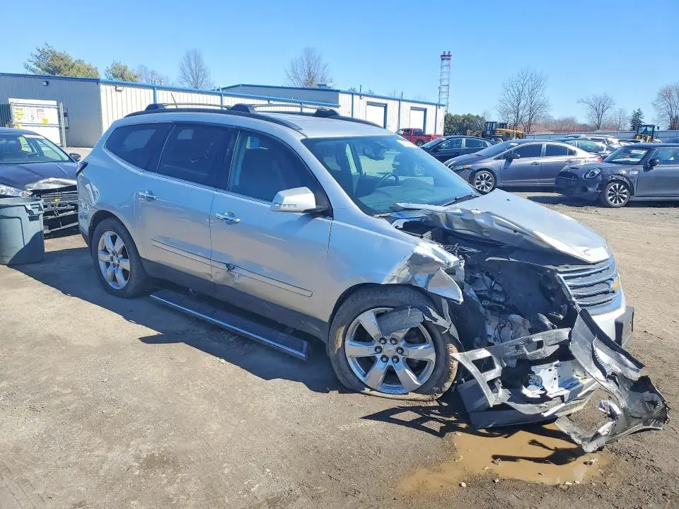 2017 CHEVROLET TRAVERSE LT  