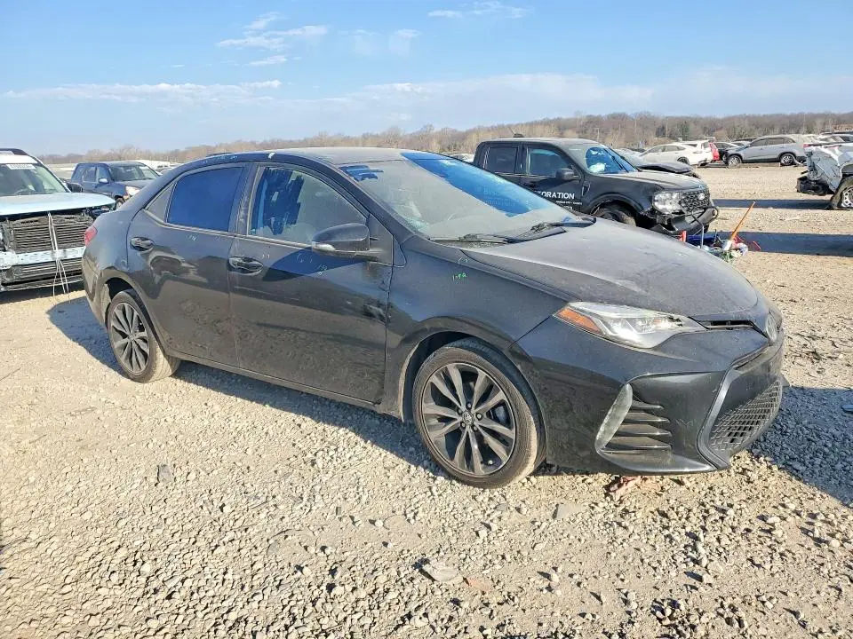 2017 TOYOTA COROLLA SE  