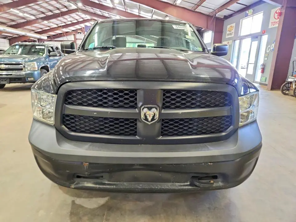 2016 RAM 1500 ST  