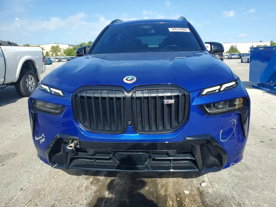 2024 BMW X7 M60I  