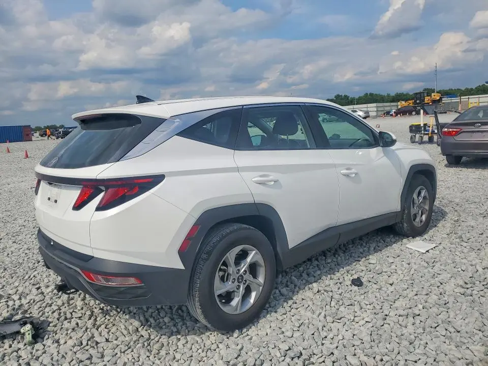 2024 HYUNDAI TUCSON SE  