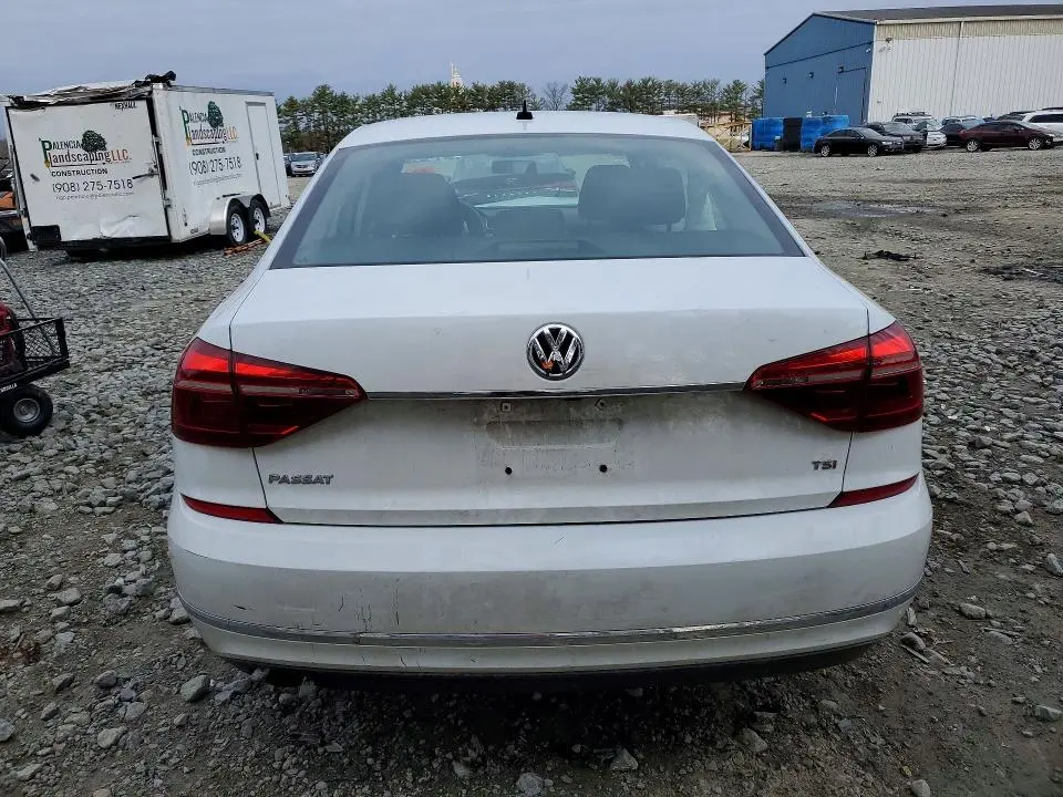 2017 VOLKSWAGEN PASSAT S  