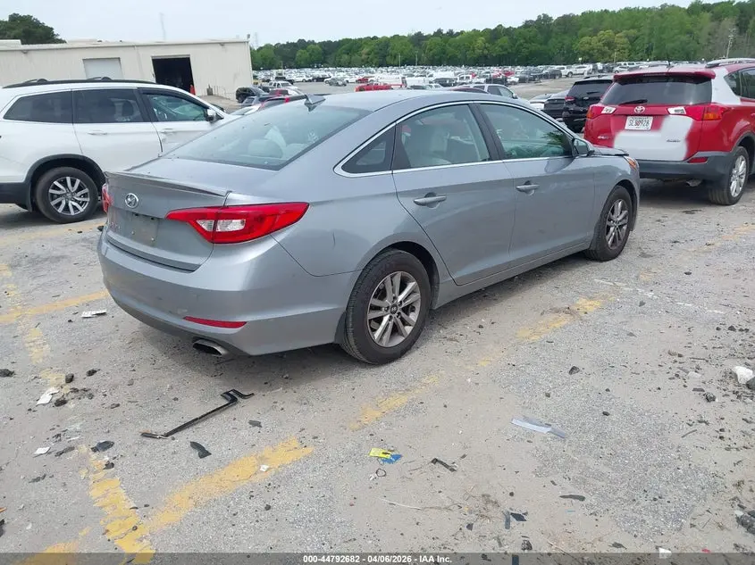 2017 HYUNDAI SONATA SE