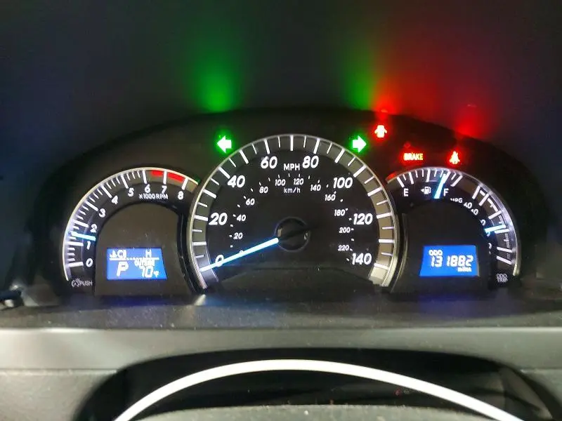 2013 TOYOTA CAMRY SE  