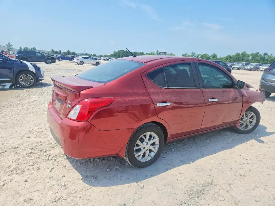 2018 NISSAN VERSA SV  
