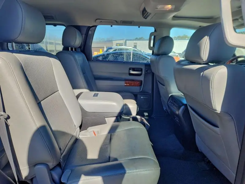 2018 TOYOTA SEQUOIA PLATINUM  