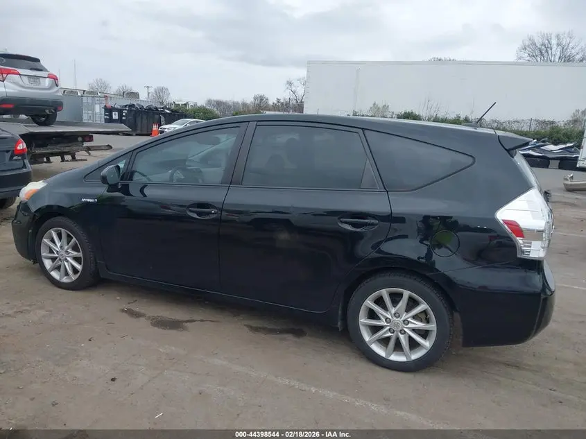 2012 TOYOTA PRIUS V FIVE