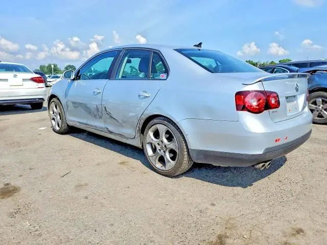 2010 VOLKSWAGEN JETTA SE  