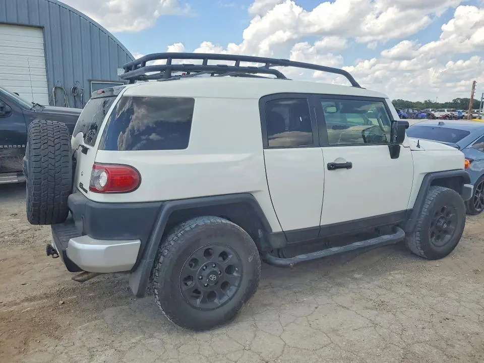 2013 TOYOTA FJ CRUISER BASE  