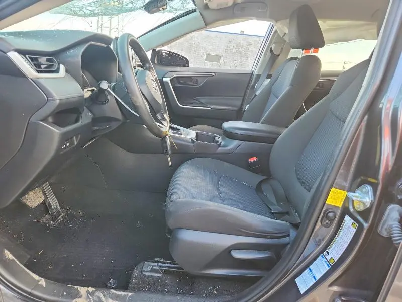 2022 TOYOTA RAV4 LE  