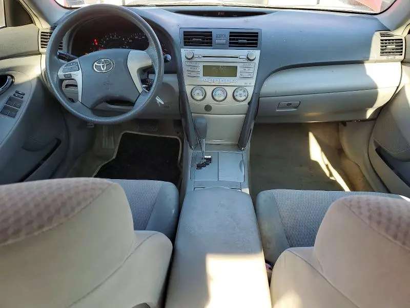 2011 TOYOTA CAMRY LE  