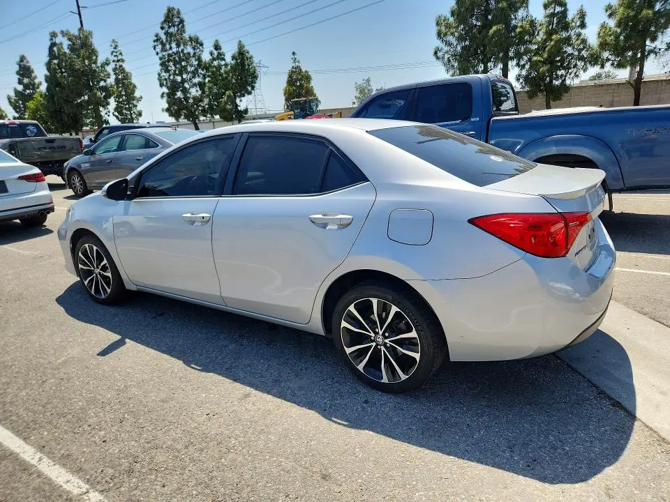 2018 TOYOTA COROLLA SE  