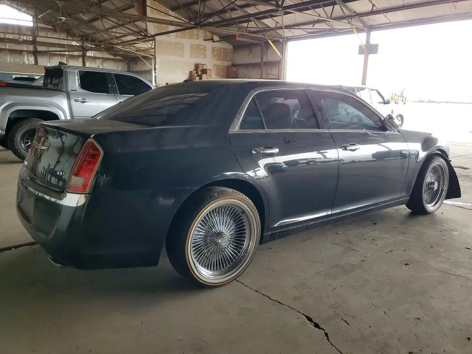 2011 CHRYSLER 300   