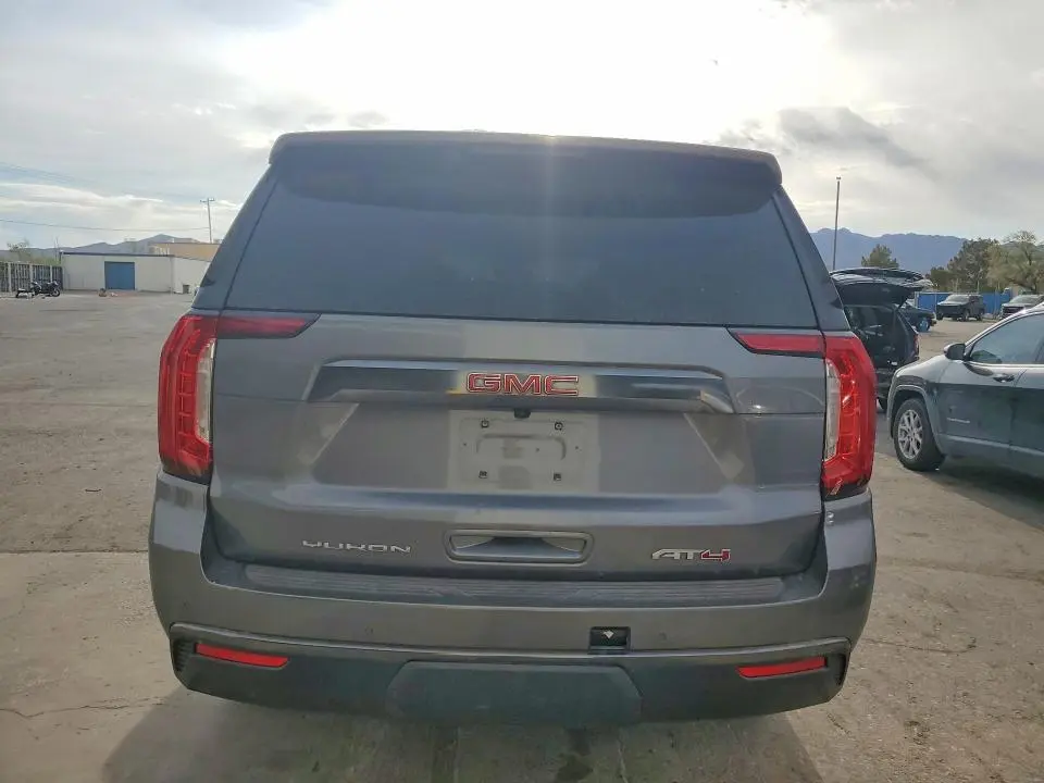 2022 GMC YUKON AT4  