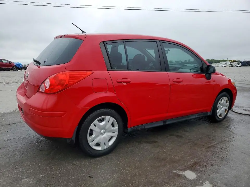 2012 NISSAN VERSA 1.8 S  