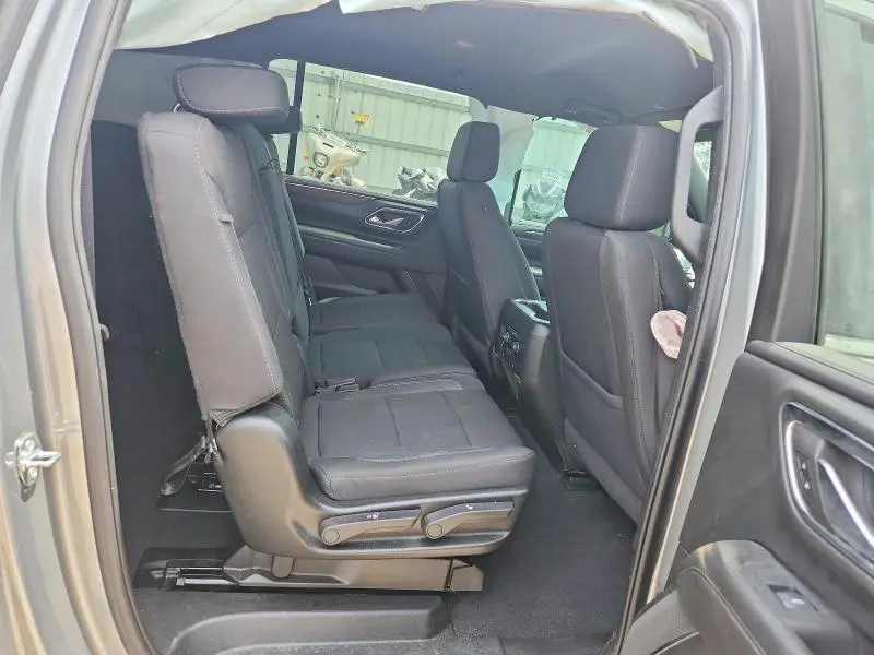 2024 CHEVROLET SUBURBAN C1500 LS  