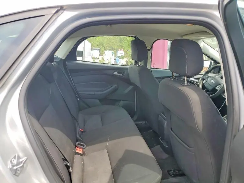2018 FORD FOCUS SE  
