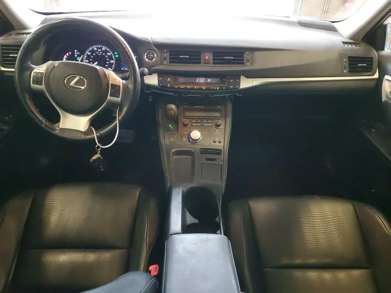 2011 LEXUS CT 200  