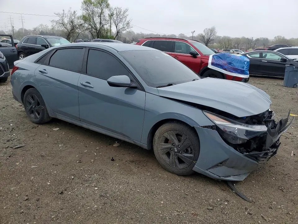 2021 HYUNDAI ELANTRA SEL  