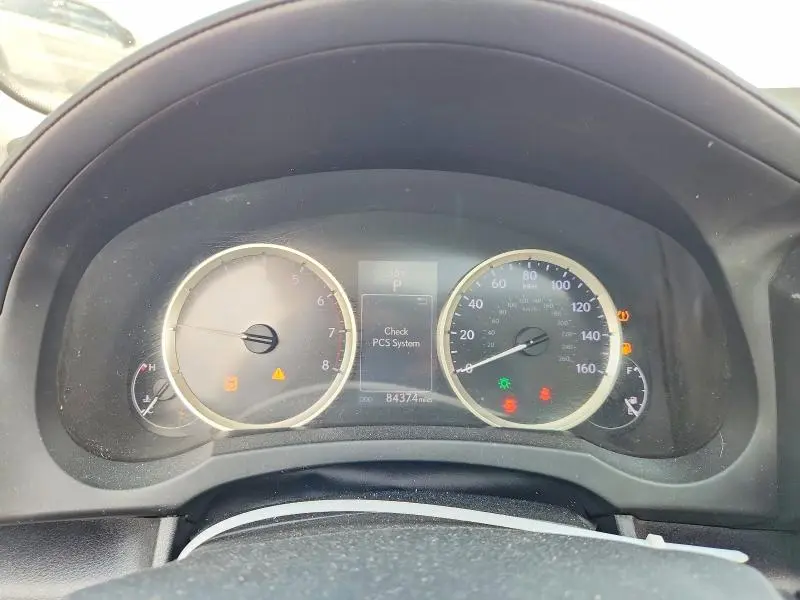 2016 LEXUS IS 200T  