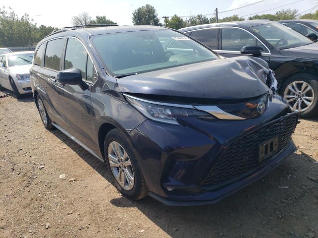 2022 TOYOTA SIENNA XSE