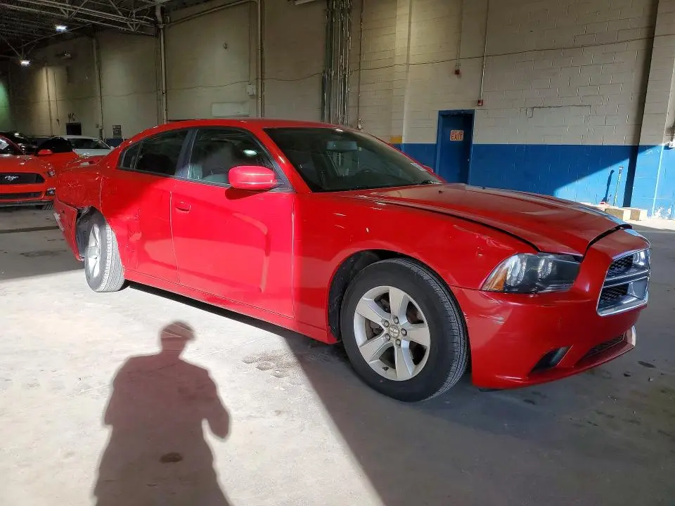 2012 DODGE CHARGER SE  