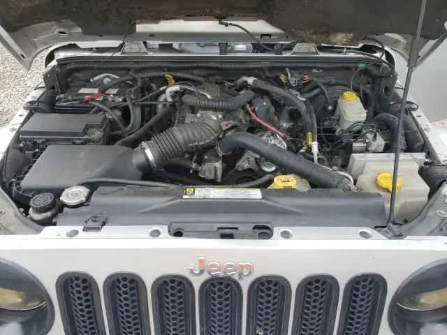 2011 JEEP WRANGLER SAHARA  