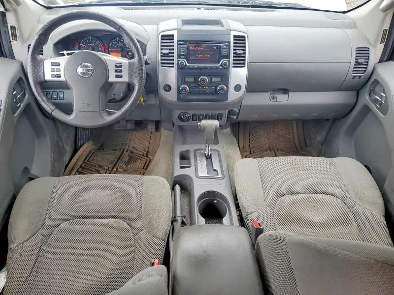 2015 NISSAN FRONTIER SV  