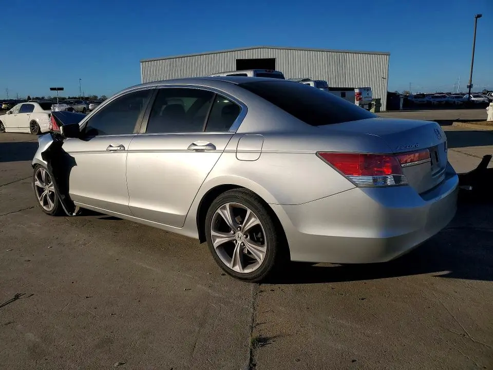 2011 HONDA ACCORD SE  