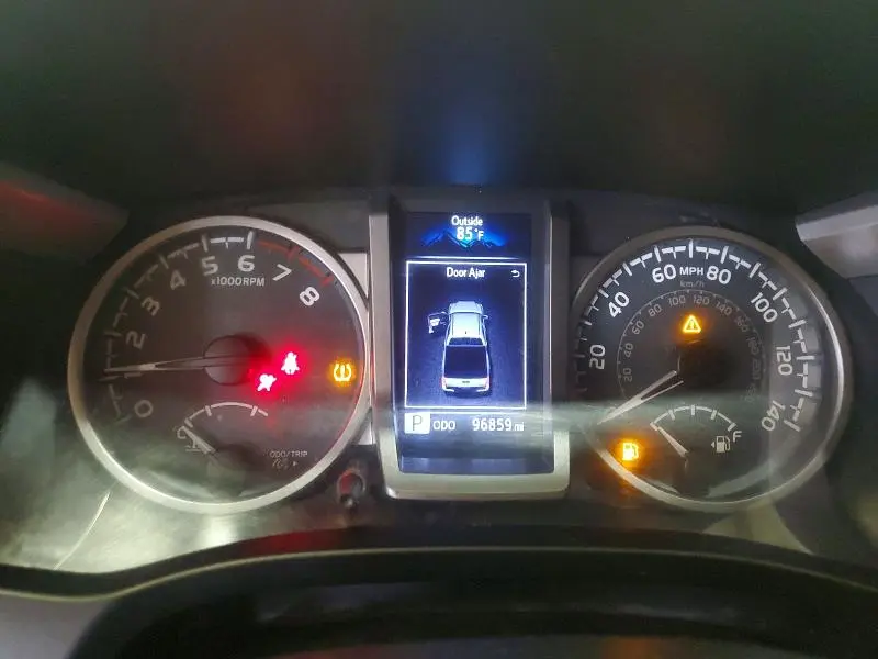 2019 TOYOTA TACOMA SR5 V6  