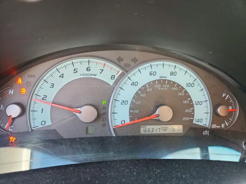 2010 TOYOTA CAMRY SE  