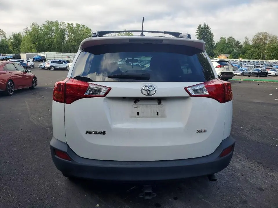 2015 TOYOTA RAV4 XLE  