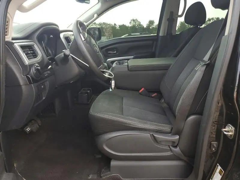 2017 NISSAN TITAN S  