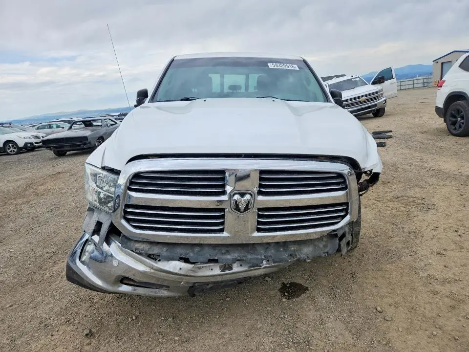 2015 RAM 1500 SLT  