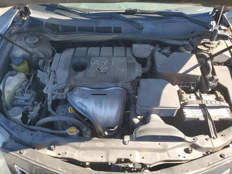 2010 TOYOTA CAMRY LE  
