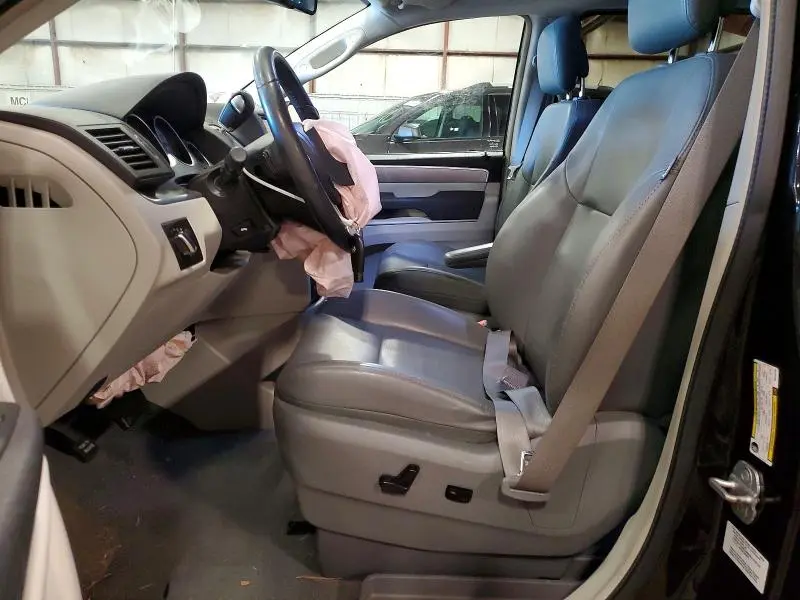 2013 VOLKSWAGEN ROUTAN SE  