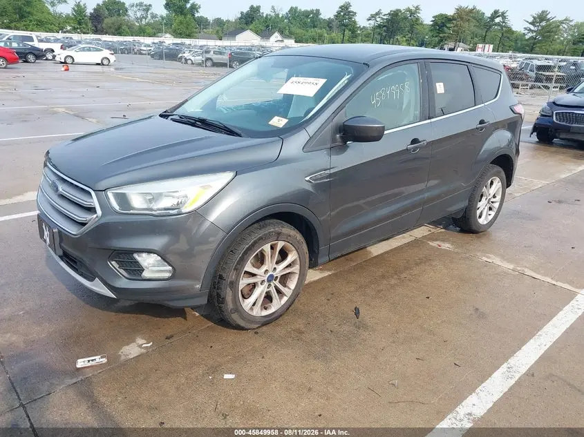 2017 FORD ESCAPE SE