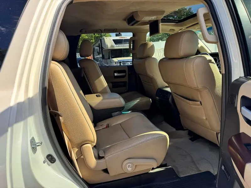 2011 TOYOTA SEQUOIA PLATINUM  