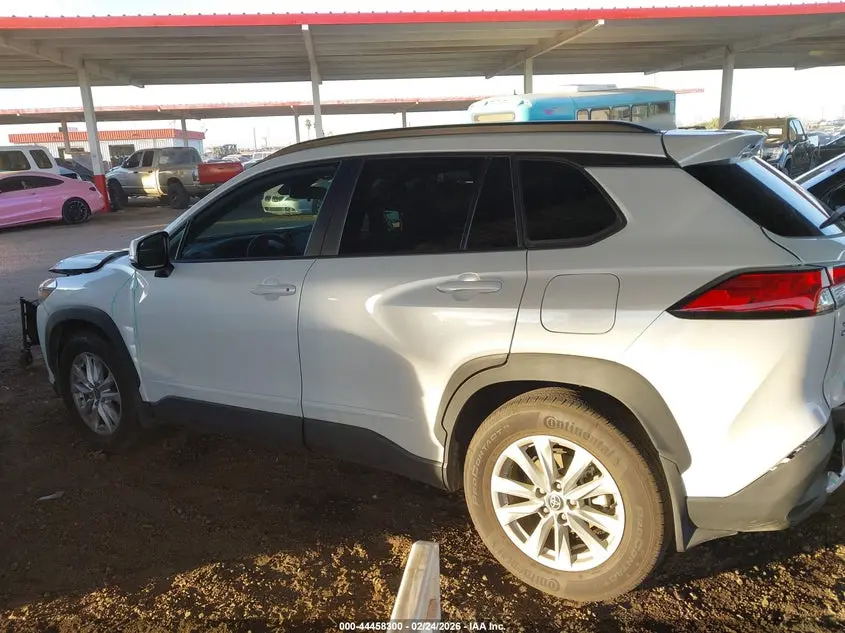 2022 TOYOTA COROLLA CROSS LE