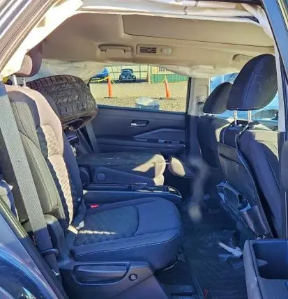 2022 NISSAN PATHFINDER SV  